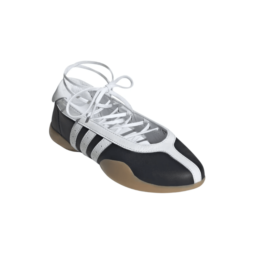 Adidas Chaussure Taekwondo Mei Black White sneakers upper detail