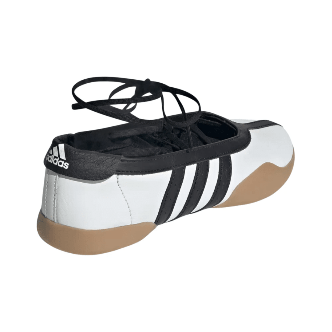Adidas Chaussure Taekwondo Mei Cloud White Core Black Gum sneakers heel view