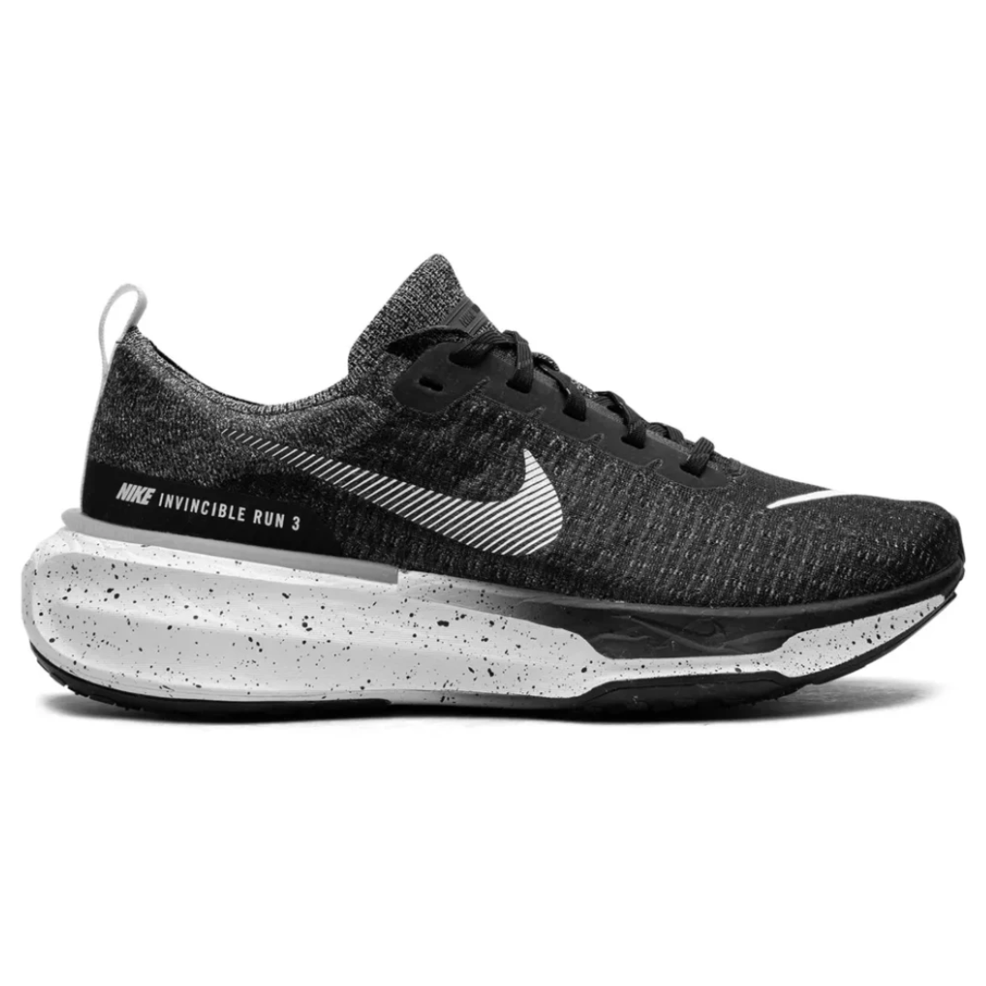 Nike ZoomX Invincible Run Flyknit 3 "Oreo"