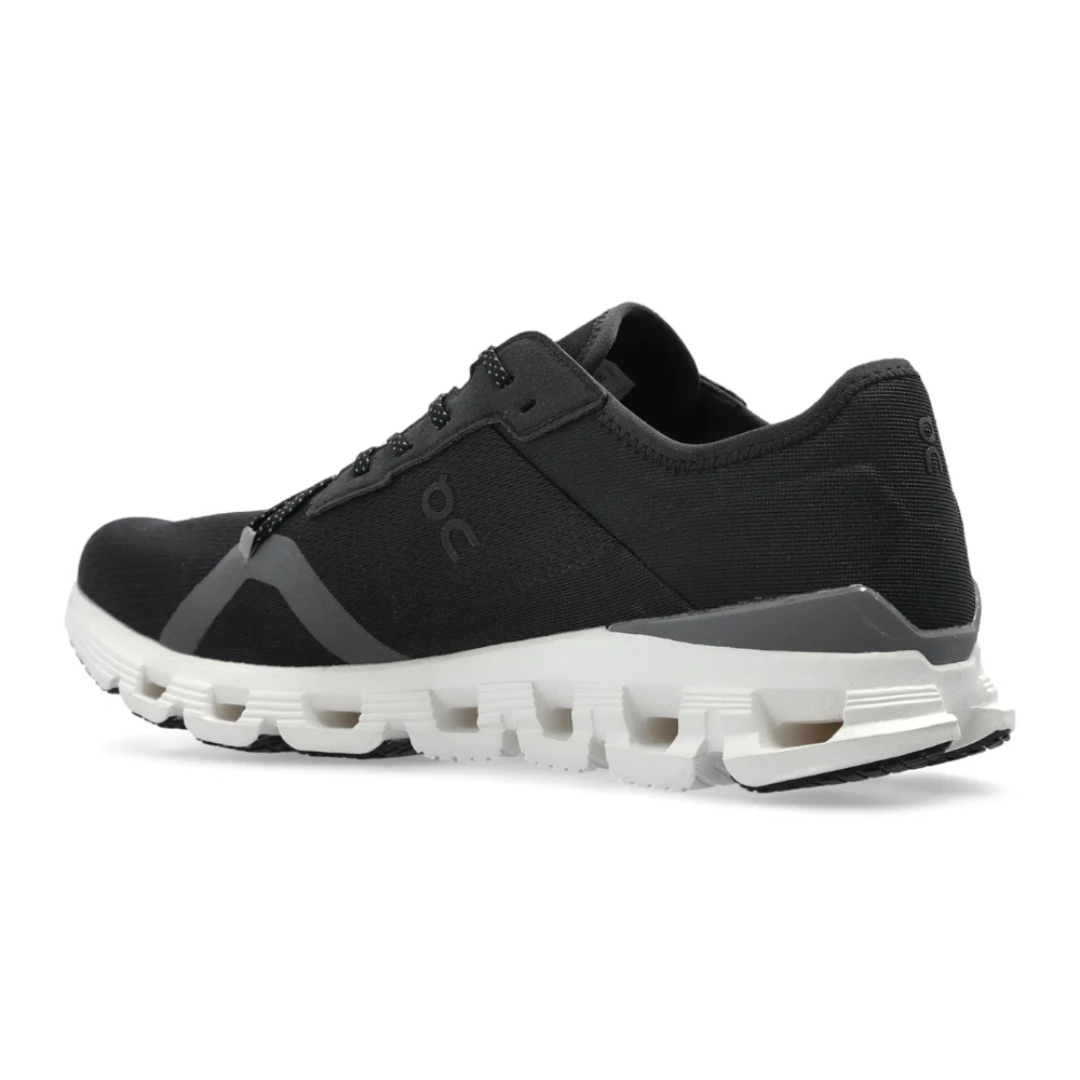 On Cloud X 4 AD Black heel view