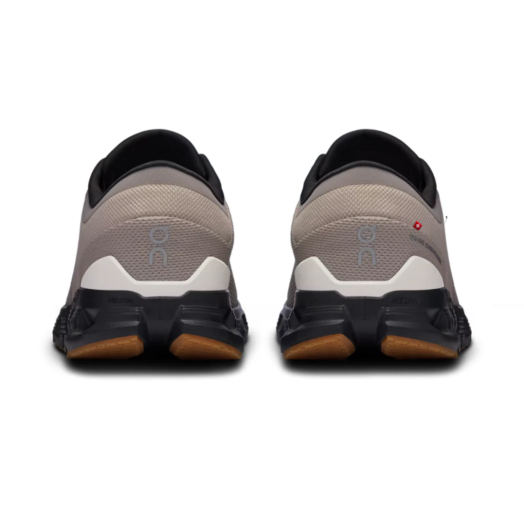 On Cloud X 4 Fog Black heel view