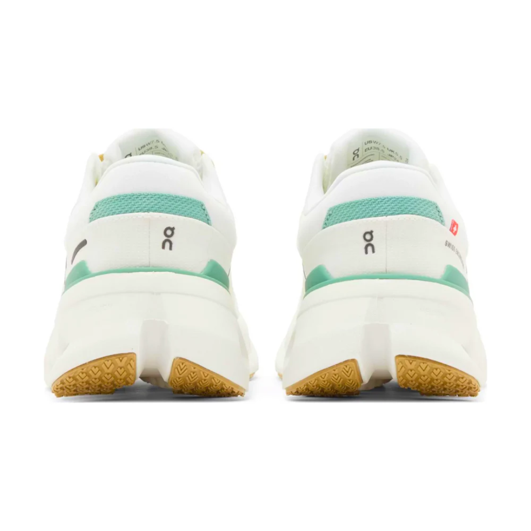 On Cloudrunner 2 'Undyed Green'