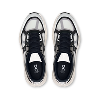 Layered upper and standard laces of On Cloudtilt Remix