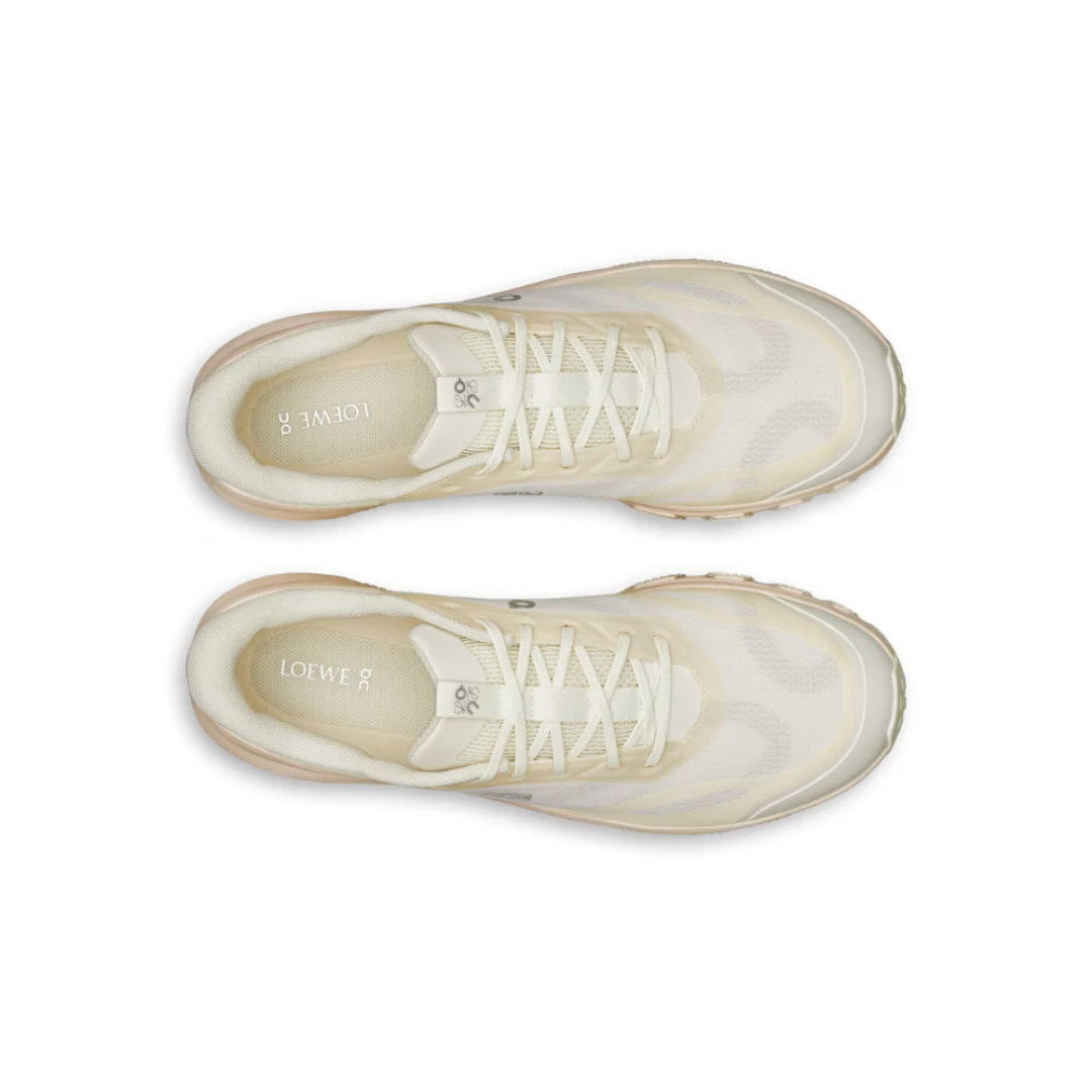 On Cloudventure Loewe 2 Eggshell heel view