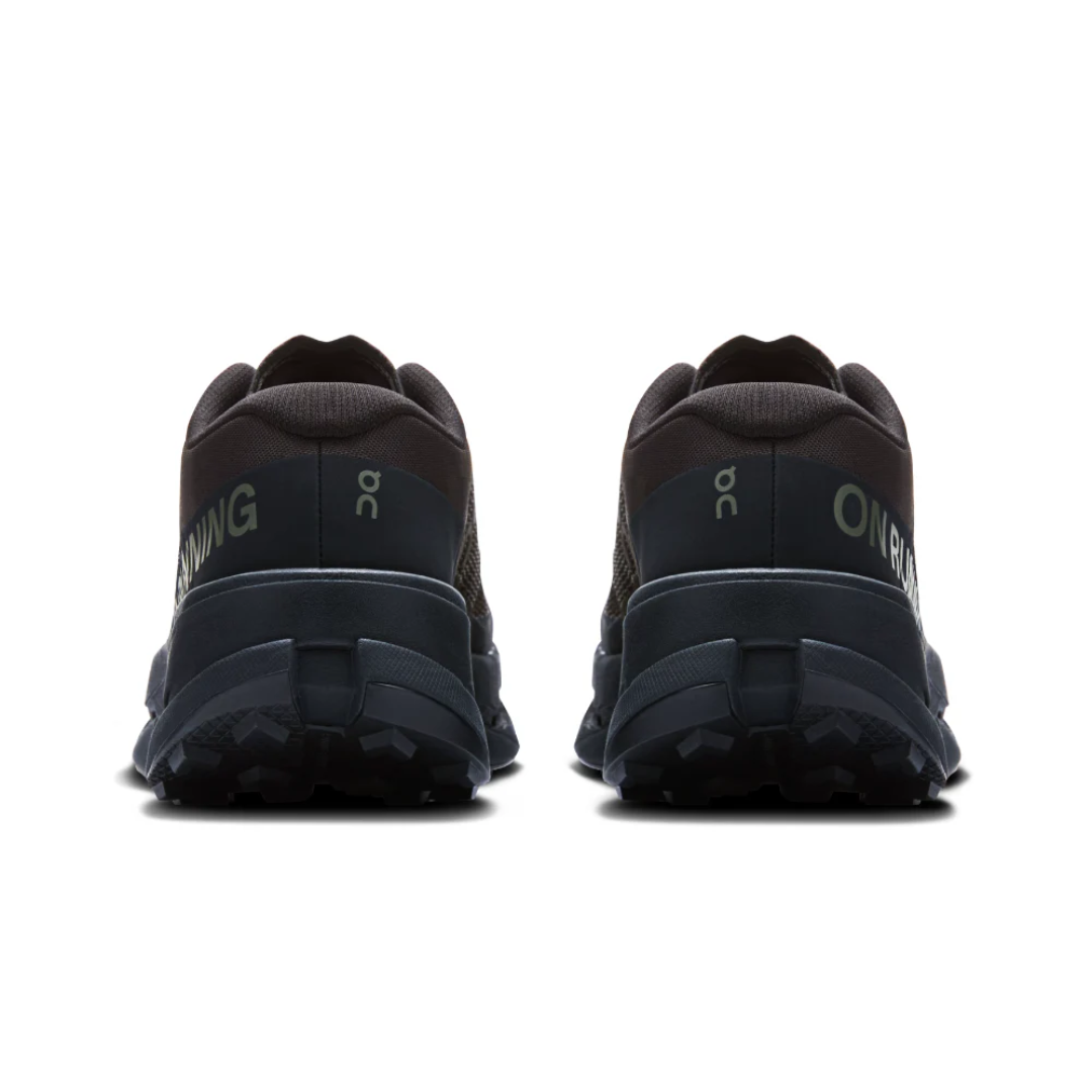 On Running Cloudultra 3 Black close-up detail