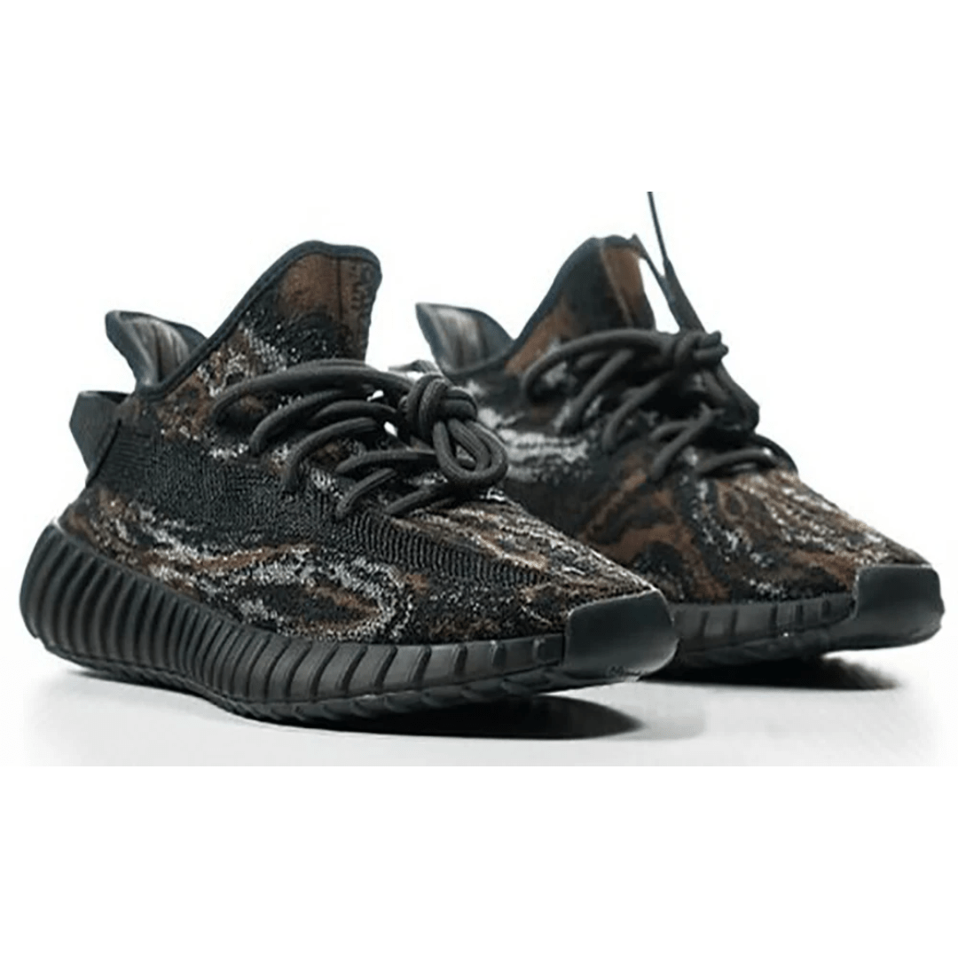 Yeezy Boost 350 V2 MX Rock sneakers upper detail