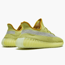 Yeezy Boost 350 V2 Marsh sneakers upper detail