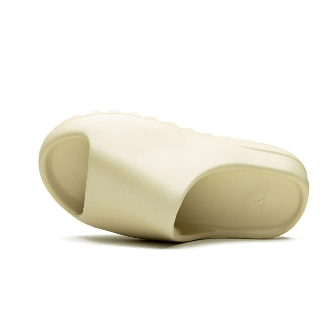 Yeezy Slides Bone slides footbed